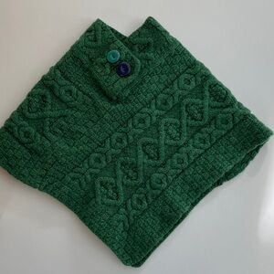 Carraig Donn Wool Poncho (size S)